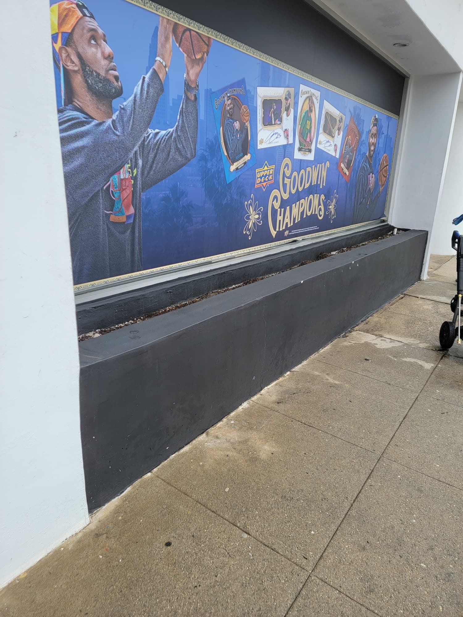 Cleaned sidewalk after pressure washing
